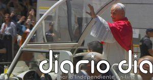 León XIV se da un baño de masas en su primer recorrido por las calles de Madrid