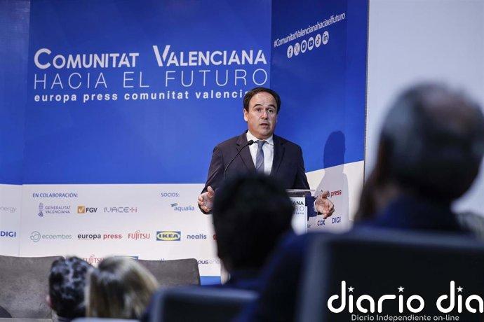 Llorca anuncia un sistema para agilizar autorizaciones de energía y que entidades colaboradoras evalúen la documentación