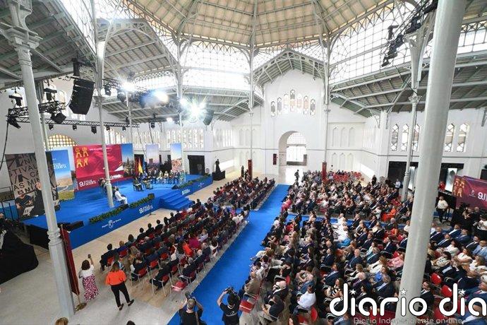 López Miras defiende el trasvase, la ley de vivienda y el diálogo en el acto del Día de la Región de Murcia