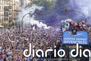 Los malagueños se vuelcan con su Málaga CF de Primera: "Los sueños se cumplen"