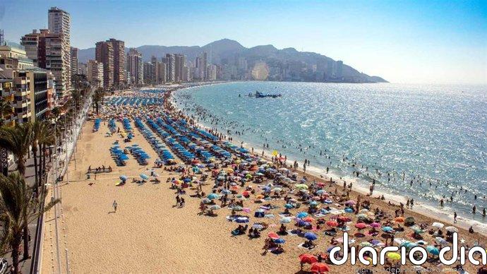 Los municipios más turísticos de España se llenan ya el primer fin de semana de julio, según eBooking.com