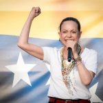 Machado acusa desde Panamá al Gobierno venezolano de cerrar el espacio aéreo para "impedir" su regreso