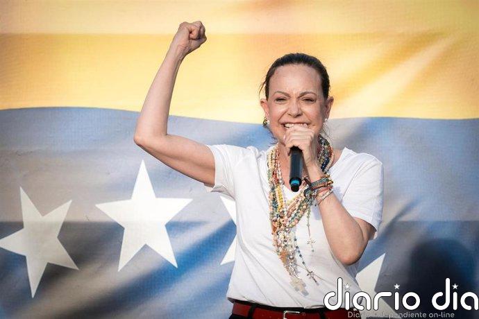 Machado acusa desde Panamá al Gobierno venezolano de cerrar el espacio aéreo para "impedir" su regreso