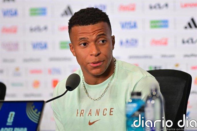 Mbappé: "El mejor es Messi, junto con Cristiano Ronaldo"