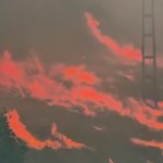Medios aéreos y terrestres trabajan para controlar el incendio forestal de Forcall
