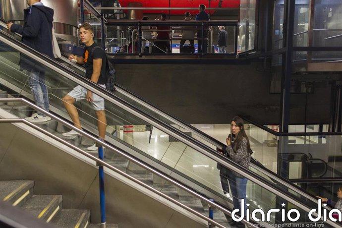 Metro instala nuevas escaleras mecánicas en las estaciones de Prosperidad, San Blas y Estrella