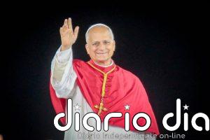Miles de fieles llegan a la Sagrada Familia para recibir al Papa: "Es el día más bonito"