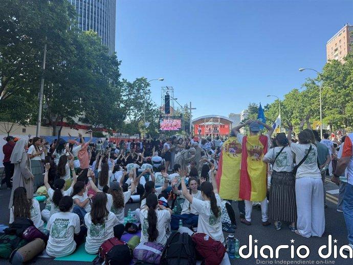 Miles de jóvenes esperan al Papa en Plaza de Lima: "Estoy un poco fría con Dios y quiero reencontrarme con él"
