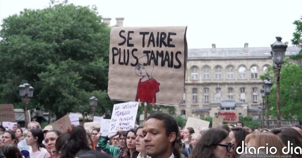 Miles de personas protestan en París por la muerte de una niña de 11 años a manos del padre de una amiga