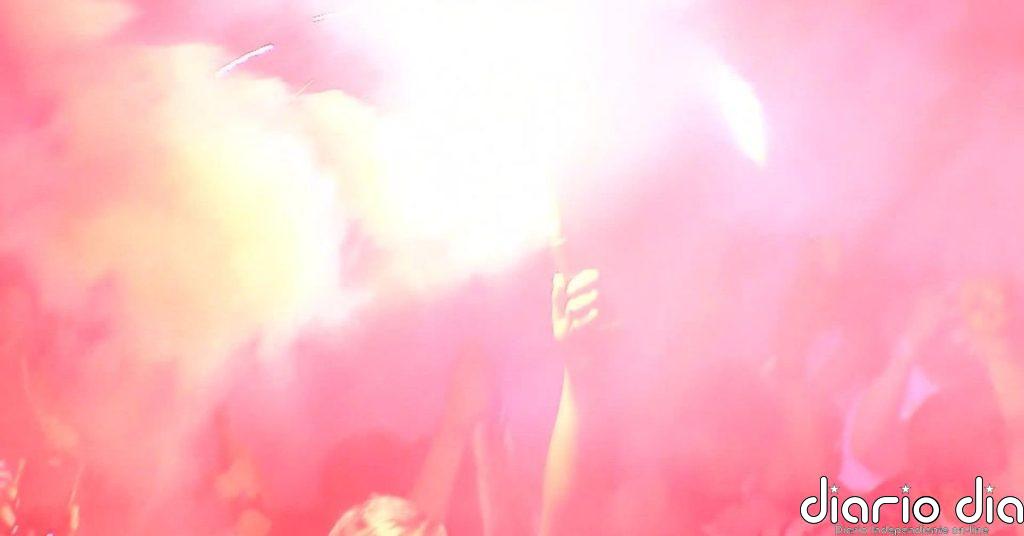 Miles de sevillistas salen a la calle para protestar contra el consejo de administración del club