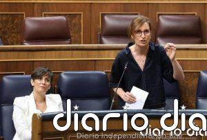Mónica García dice que la izquierda está "escandalizada" con Zapatero y exige explicaciones claras sobre sus joyas