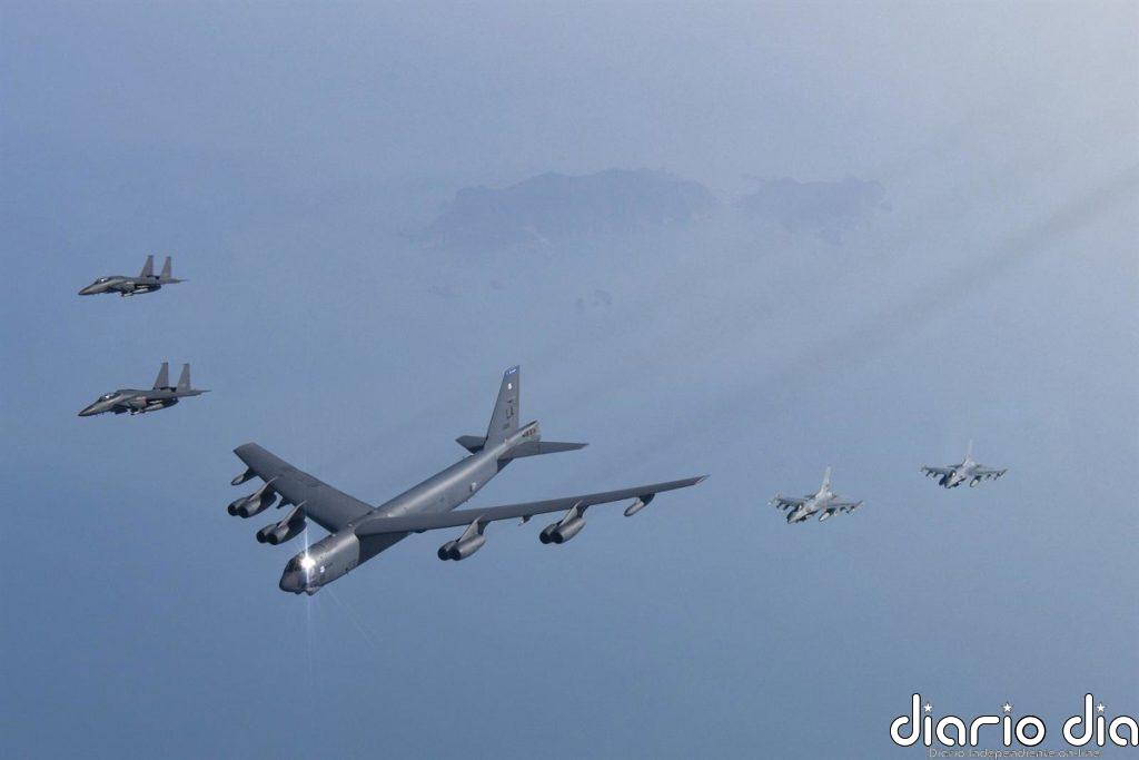 Mueren los ocho tripulantes a bordo de un bombardero B-52 estadounidense tras estrellarse en California