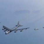 Mueren los ocho tripulantes a bordo de un bombardero B-52 estadounidense tras estrellarse en California