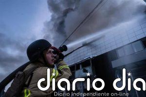 Mueren tres personas, entre ellas un niño, por un ataque de Rusia contra la provincia de Sumi, en Ucrania