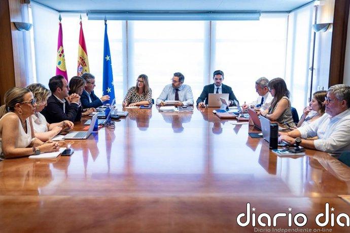 Núñez asegura que Page volvió a "defraudar" en el Comité Federal: "Se queja en la puerta pero es cobarde ante Sánchez"