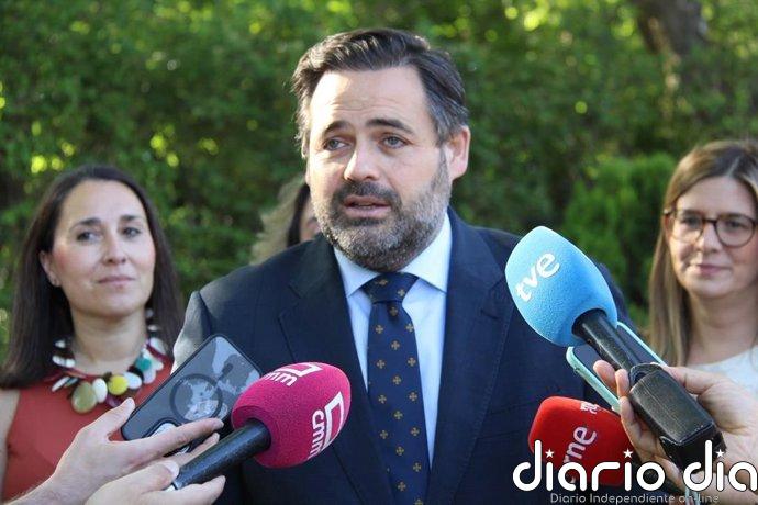 Núñez promete cumplir "en su integridad" el Pacto Regional del Agua si es presidente y afea la política hídrica de Page