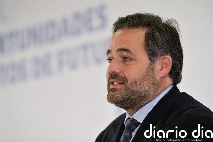 Núñez propone adaptar fiscalidad, burocracia y legislación para garantizar la competitividad de la empresa familiar