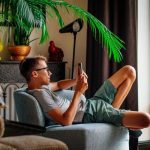 Olvídate de contar los minutos: las 5 reglas científicas para saber si el uso del móvil es saludable o tóxico
