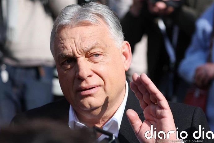 Orbán continuará al frente de su partido Fidesz a pesar de su histórica derrota electoral