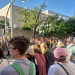 Papa.- Cientos de personas aclaman a León XIV en papamóvil antes de la Vigilia: "Va a ser muy querido por los jóvenes"