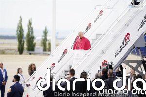 Papa.- León XIV pide "respeto" para cada ser humano en el avión a España: "La Iglesia tiene un mensaje para todos"