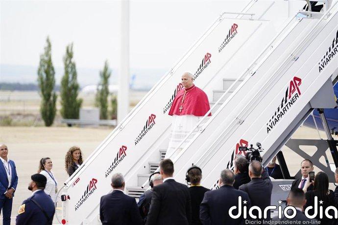 Papa.- León XIV pide "respeto" para cada ser humano en el avión a España: "La Iglesia tiene un mensaje para todos"