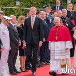 Papa.- Los Reyes y Sánchez reciben a León XIV en el aeropuerto y se escuchan los primeros ¡Viva el Papa!