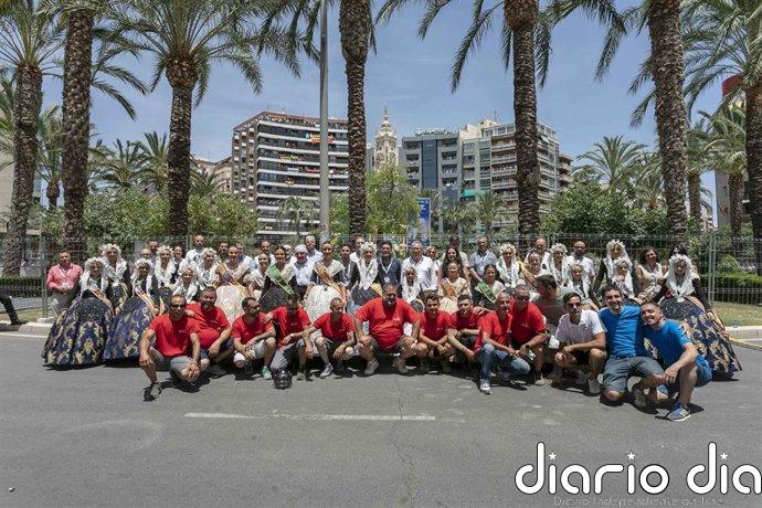Pibierzo debuta en Luceros con una mascletá que combina efectos alicantinos y del norte