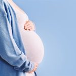¿Puede el entorno dificultar el embarazo? Lo que dice la ciencia sobre los disruptores endocrinos