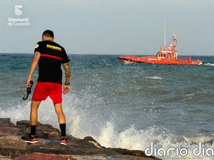 Rescatan a un hombre que se estaba ahogando en la playa de la Torre de Almassora