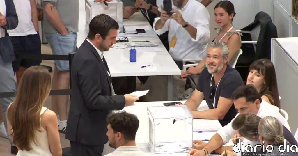 Riquelme vota en Valdebebas en unas elecciones históricas del Real Madrid