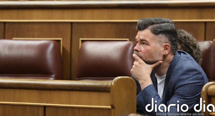 Rufián da por hecho que el PSOE mandó a Leire Díez a verse con la Fiscalía General: "Como Villarejo, pero más cutre"