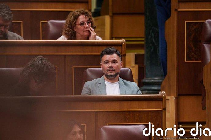 Rufián llama "memo" al presidente de la patronal manchega que insultó a jóvenes por cogerse bajas