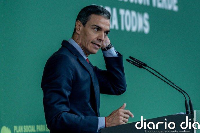 Sánchez advierte que el fuego avanza en Castillejos (Huelva) y traslada su solidaridad con los vecinos desalojados