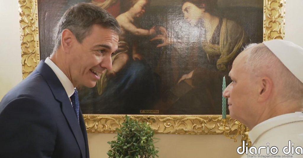 Sánchez regala al papa un bonsái de olivo como símbolo de la paz