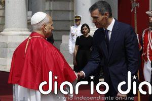 Sánchez se reúne este lunes con el Papa, al que escuchará en el Congreso junto a todos sus ministros menos Puente
