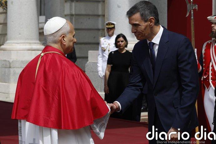 Sánchez se reúne este lunes con el Papa, al que escuchará en el Congreso junto a todos sus ministros menos Puente