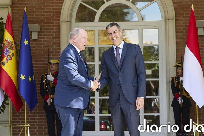 Sánchez y el príncipe de Mónaco ponen de relieve los "valores europeos" y "la lucha contra el cambio climático"
