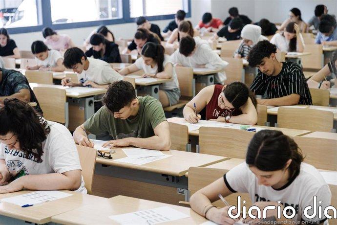 Seis de cada diez jóvenes asumen que no podrá progresar en su vida por condicionantes externos, según Fad Juventud