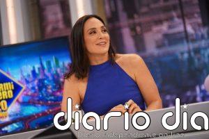 Tamara Falcó luce en 'El Hormiguero' el top más versátil de este verano y la clave está en su color vibrante