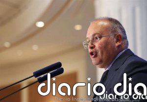 Tellado asegura que España necesita "pasar cuanto antes la página negra" del Gobierno "podrido" de Sánchez