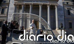 Tercer día del Papa en España: critica en el Congreso la descalificación y pide actuar ante la "plaga" de abusos