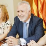 Torres habla de "éxito" del proceso de reubicación de menores migrantes desde Canarias: "PP y Vox no han ayudado nada"