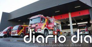 Un incendio de vegetación junto a las vías del tren y otro de un vehículo en un garaje se saldan sin heridos en Sevilla
