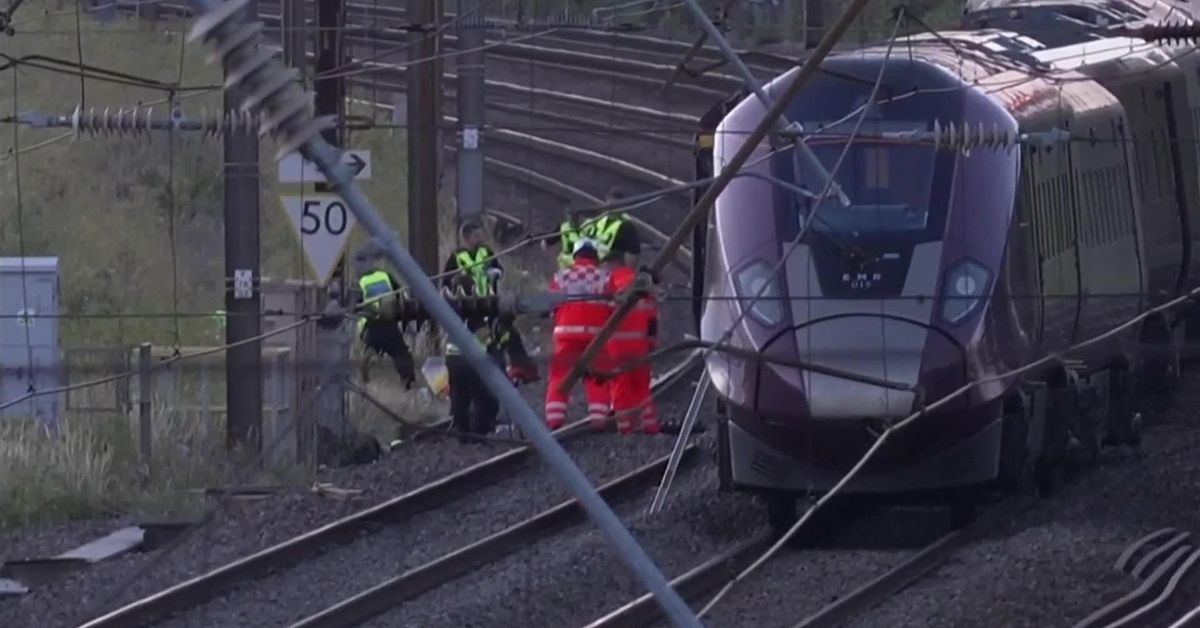 un-maquinista-muerto-y-al-menos-33-heridos-en-el-choque-de-dos-trenes-en-inglaterra.jpg