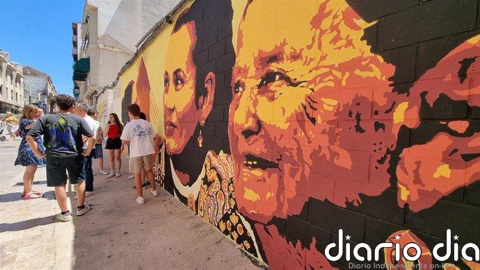 Un mural celebra el papel de la mujer manchega en el corazón de Valdepeñas