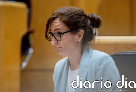 Un nuevo libro analiza la gestión de la ministra de Sanidad, Mónica García