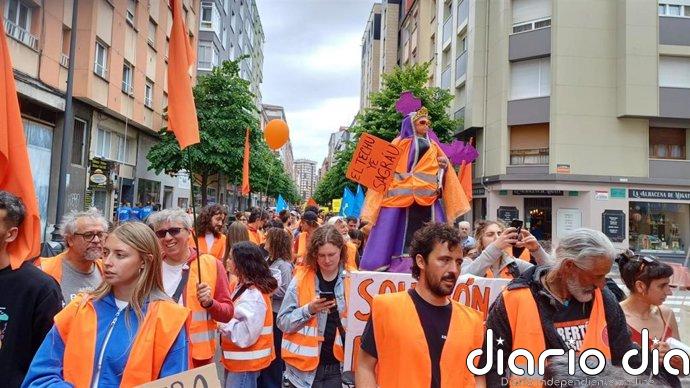 Una manifestación recorre Gijón para reclamar el derecho a la vivienda y contra los especuladores