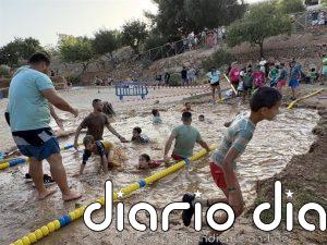 Unos 240 niños y adolescentes de Andratx disfrutan el Brutatló Kids