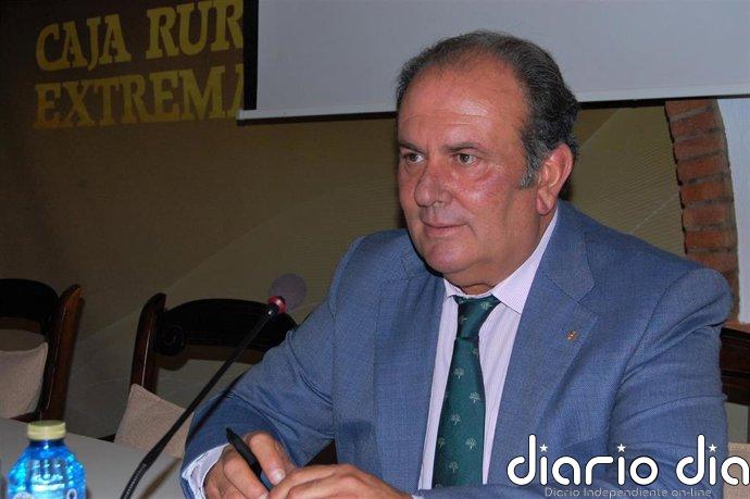 Urbano Caballo es reelegido presidente de Caja Rural de Extremadura con el 94% de los votos y ninguno en contra